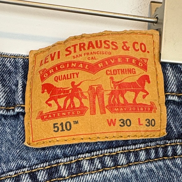 Levi's Men's Slim Fit Blue Jeans - Picture 2 of 12